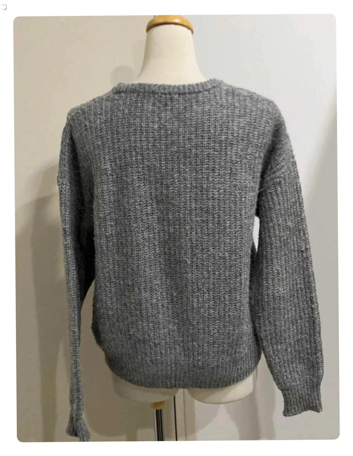 Jersey de punto Kiabi gris - Bonito estilo trabajado Talla XS/S 🩶 – photo 2